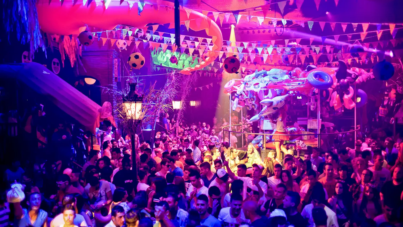La pista de Florida 135 durante una fiesta de elrow